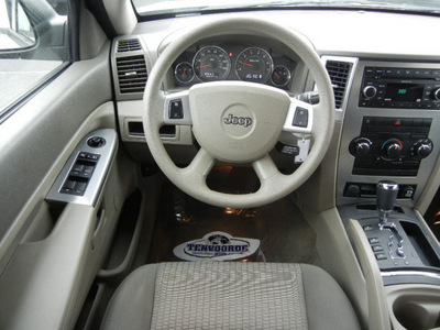 jeep grand cherokee 2008 silver suv laredo gasoline 6 cylinders 4 wheel drive automatic 56301