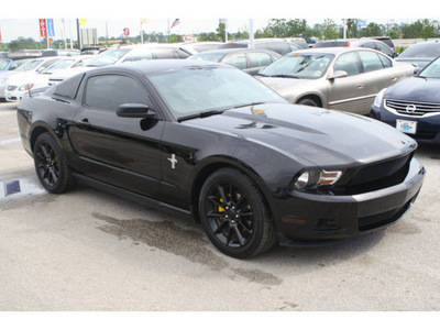 ford mustang 2010 black coupe v6 premium gasoline 6 cylinders rear wheel drive automatic 77388