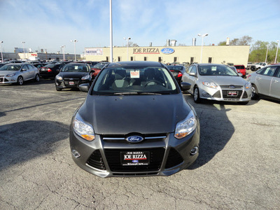 ford focus 2012 gray sedan se flex fuel 4 cylinders front wheel drive automatic with overdrive 60546