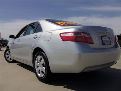 toyota camry 2007 silver sedan le gasoline 4 cylinders front wheel drive automatic 90241