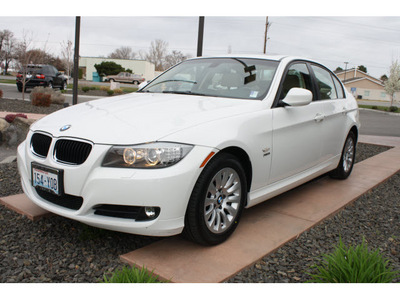 bmw 3 series 2009 white sedan 328xi gasoline 6 cylinders all whee drive automatic 99352