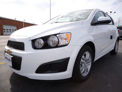 chevrolet sonic 2012 white hatchback ls gasoline 4 cylinders front wheel drive automatic 60007