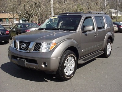 nissan pathfinder 2006 gray suv le gasoline 6 cylinders 4 wheel drive automatic 06019