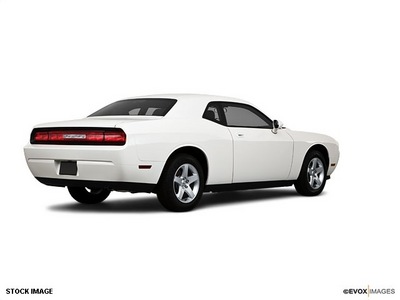 dodge challenger 2010 coupe se gasoline 6 cylinders rear wheel drive shiftable automatic 13502