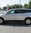 chevrolet traverse 2009 silver suv lt gasoline 6 cylinders front wheel drive automatic 33884