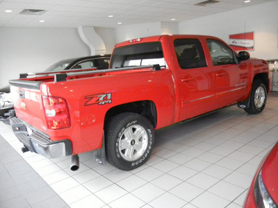 chevrolet silverado 1500 2011 red ltz z71 flex fuel 8 cylinders 4 wheel drive automatic with overdrive 55391