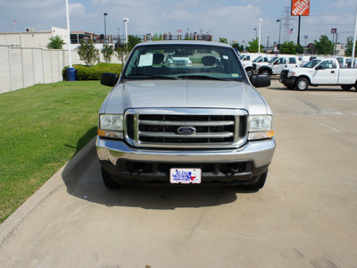 ford f 250 super duty 2002 silver xlt gasoline 8 cylinders rear wheel drive automatic with overdrive 76108
