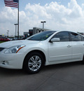 nissan altima 2011 white sedan 2 5 s gasoline 4 cylinders front wheel drive automatic 76018
