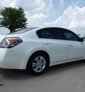 nissan altima 2011 white sedan 2 5 s gasoline 4 cylinders front wheel drive automatic 76018