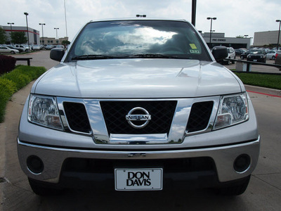 nissan frontier 2009 silver se v6 gasoline 6 cylinders 2 wheel drive automatic with overdrive 76018