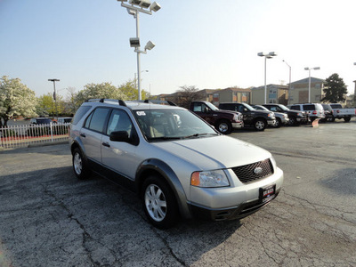 ford freestyle 2005 silver suv se gasoline 6 cylinders front wheel drive automatic with overdrive 60546