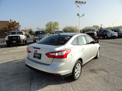 ford focus 2012 silver sedan se flex fuel 4 cylinders front wheel drive automatic with overdrive 60546