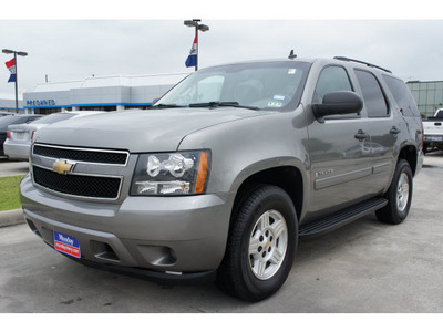 chevrolet tahoe 2008 gold suv ls gasoline 8 cylinders 2 wheel drive automatic 77090