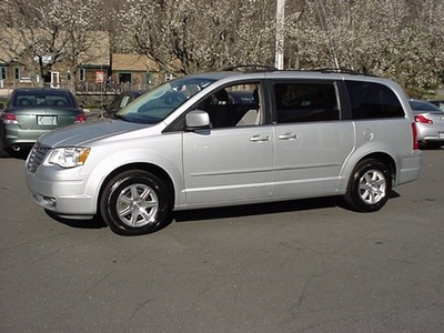 chrysler town and country 2008 silver van touring gasoline 6 cylinders front wheel drive automatic 06019