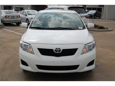 toyota corolla 2010 white sedan le gasoline 4 cylinders front wheel drive automatic 77065