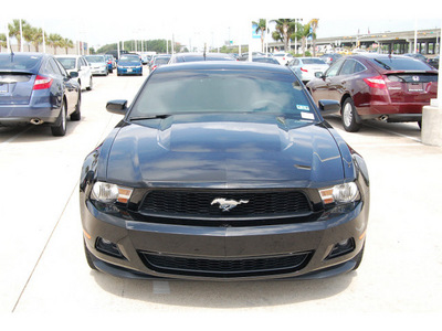 ford mustang 2011 black coupe v6 gasoline 6 cylinders rear wheel drive 6 speed manual 77065
