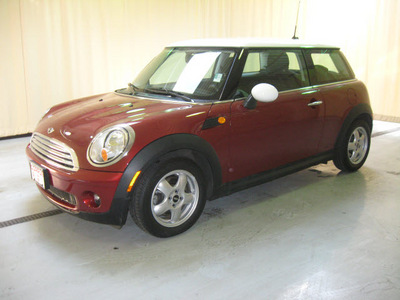 mini cooper 2007 red hatchback gasoline 4 cylinders front wheel drive 6 speed manual 44883