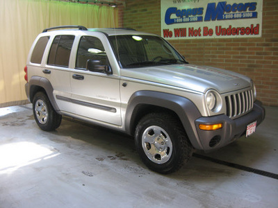 jeep liberty 2003 silver suv sport gasoline 6 cylinders 4 wheel drive automatic with overdrive 44883