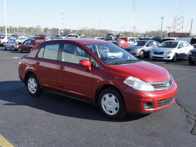 nissan versa 2010 red sedan gasoline 4 cylinders front wheel drive automatic 19153