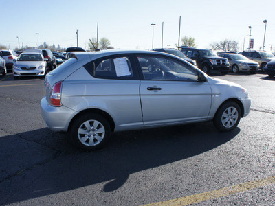 hyundai accent 2009 silver hatchback gasoline 4 cylinders front wheel drive automatic 19153