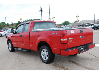 ford f 150 2005 red stx gasoline 8 cylinders rear wheel drive automatic with overdrive 77037