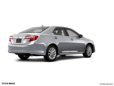toyota camry 2012 silver sedan xle gasoline 4 cylinders front wheel drive not specified 55448