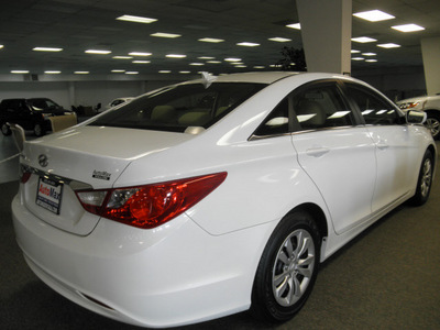 hyundai sonata 2011 white sedan gls gasoline 4 cylinders front wheel drive automatic 34474