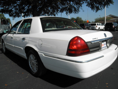 mercury grand marquis 2007 white sedan ls flex fuel 8 cylinders rear wheel drive automatic 34474