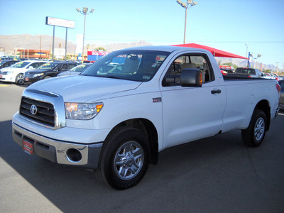 toyota tundra 2007 white gasoline 8 cylinders 4 wheel drive automatic 79925