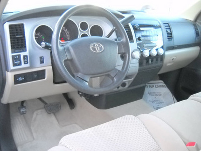 toyota tundra 2007 white gasoline 8 cylinders 4 wheel drive automatic 79925