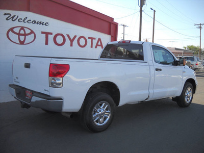 toyota tundra 2007 white gasoline 8 cylinders 4 wheel drive automatic 79925