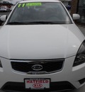 kia rio 2011 white sedan gasoline 4 cylinders front wheel drive not specified 43228