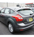 ford focus 2012 sterling gray met hatchback sel flex fuel 4 cylinders front wheel drive 6 speed auto dcps 07724