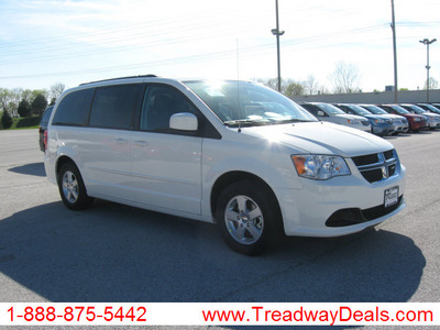 dodge grand caravan 2012 white van sxt flex fuel 6 cylinders front wheel drive automatic 45840