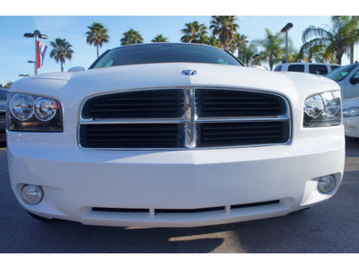 dodge charger 2010 white sedan sxt gasoline 6 cylinders rear wheel drive automatic 33157