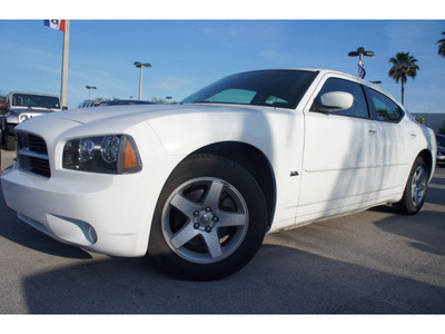 dodge charger 2010 white sedan sxt gasoline 6 cylinders rear wheel drive automatic 33157