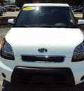 kia soul 2011 white hatchback gasoline 4 cylinders front wheel drive automatic 32901