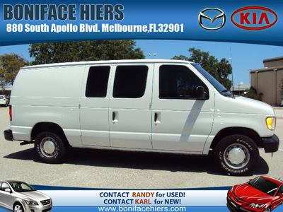 ford econoline e150 2002 white van gasoline 6 cylinders rear wheel drive automatic 32901