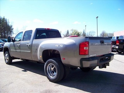 gmc sierra 3500hd 2012 denali diesel 8 cylinders 4 wheel drive not specified 44024