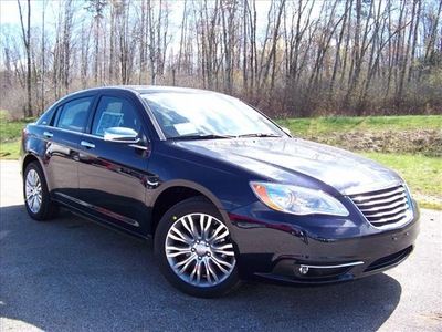 chrysler 200 2012 sedan limited gasoline 4 cylinders front wheel drive not specified 44024