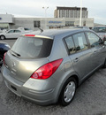 nissan versa 2009 dk  gray hatchback gasoline 4 cylinders front wheel drive automatic with overdrive 60546