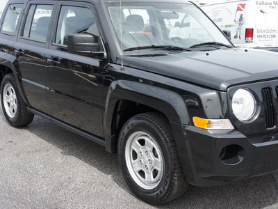 jeep patriot 2010 black suv sport gasoline 4 cylinders 2 wheel drive automatic 33021