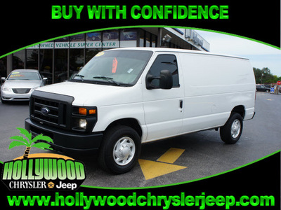 ford e series cargo 2008 white van e 250 gasoline 8 cylinders rear wheel drive automatic 33021