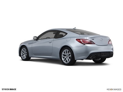 hyundai genesis coupe 2013 coupe 2 0t gasoline 4 cylinders rear wheel drive automatic 47130