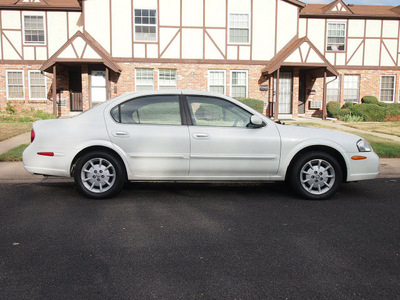 nissan maxima 2001 off white sedan se v6 warranty gasoline 6 cylinders front wheel drive automatic 80012