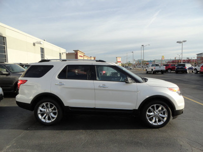 ford explorer 2013 white suv xlt 4x4 flex fuel 6 cylinders 4 wheel drive automatic with overdrive 60546