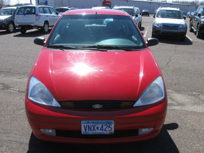 ford focus 2001 red hatchback zx3 gasoline 4 cylinders front wheel drive automatic 55811