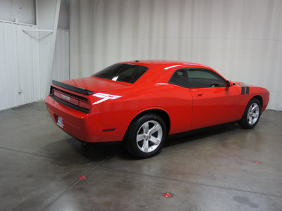 dodge challenger 2010 dk  red coupe se gasoline 6 cylinders rear wheel drive automatic 76108
