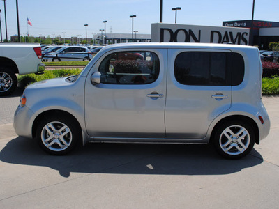 nissan cube 2011 silver suv 1 8 gasoline 4 cylinders front wheel drive automatic 76018