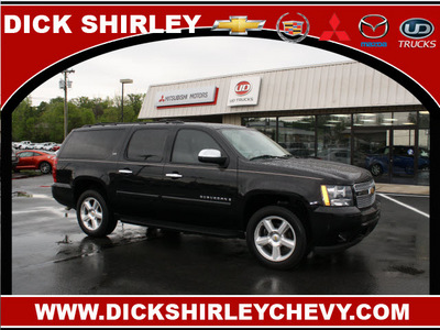 chevrolet suburban 2008 black suv ltz 1500 flex fuel 8 cylinders 4 wheel drive automatic 27215